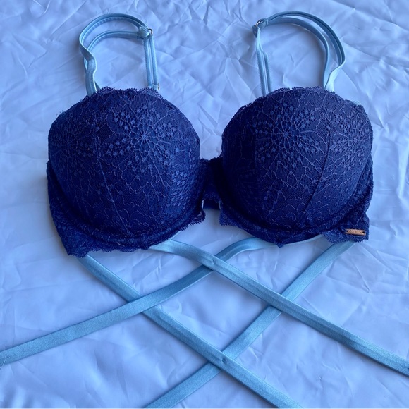 Victoria’s Secret Limited Edition Date Push Up Bra 32D - Picture 6 of 7